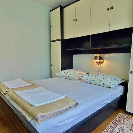 Apartment With A Parking Space Kampor, Rab - 5000